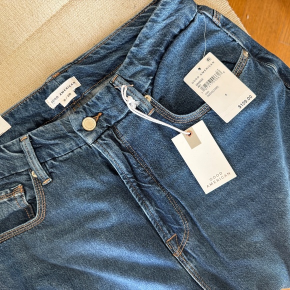 Women's GOOD AMERICAN Good 90's Relaxed Fit Straight Jeans - Picture 3 of 10